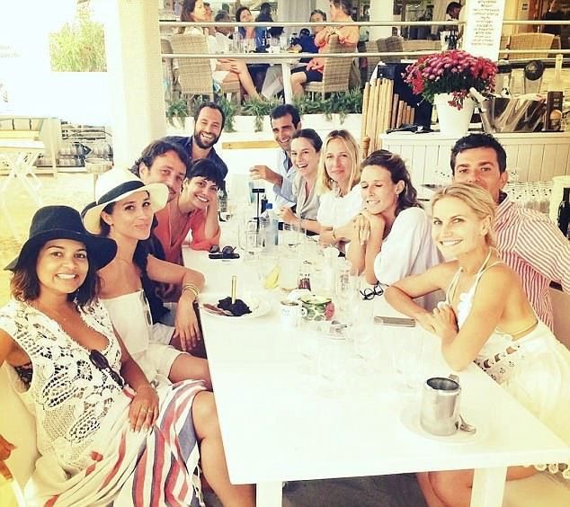 Меган Маркл тоже попала в «файлы Эпштейна». Ну, или почти попала